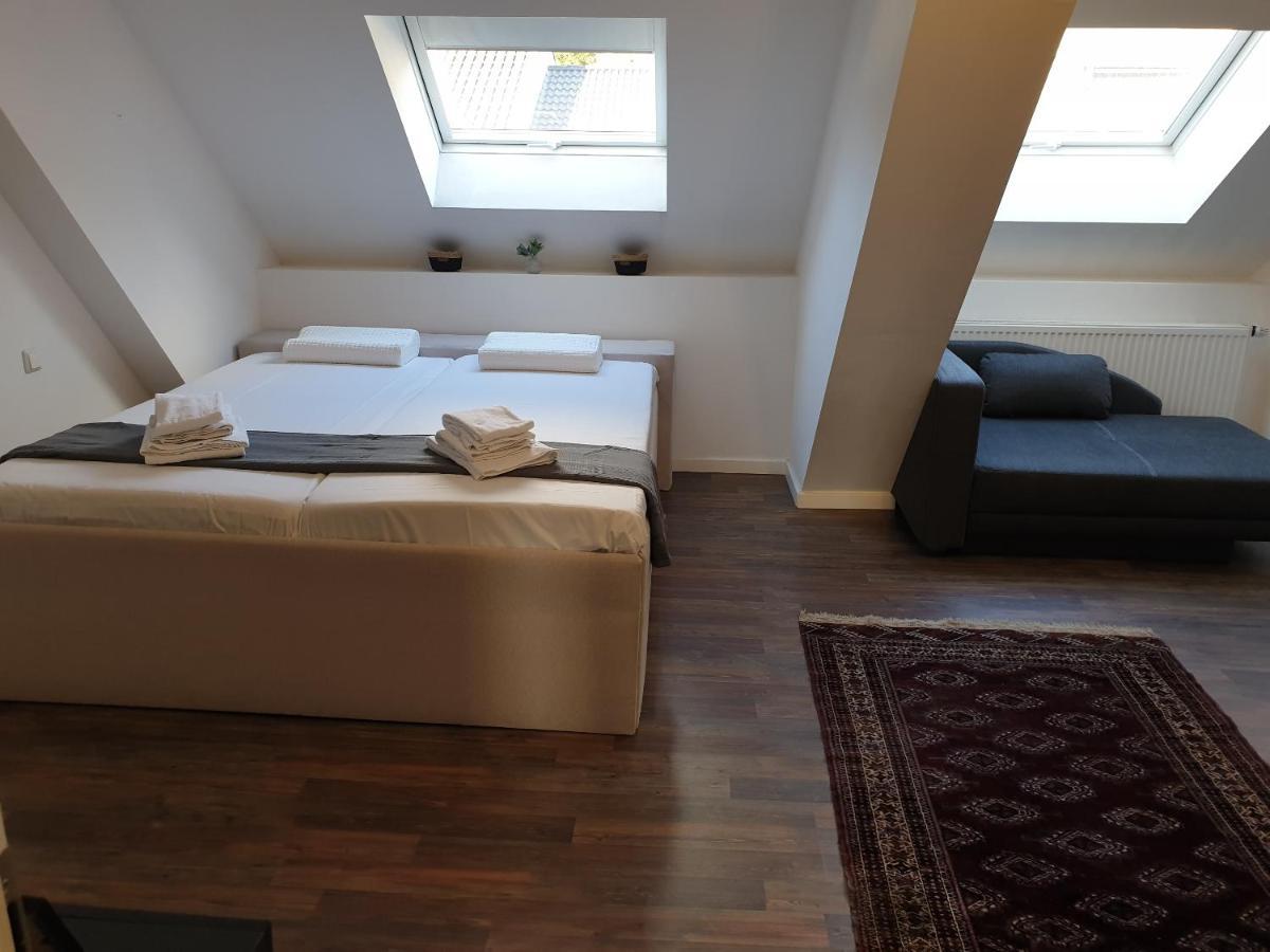 Nilos Apartment Diez Buitenkant foto